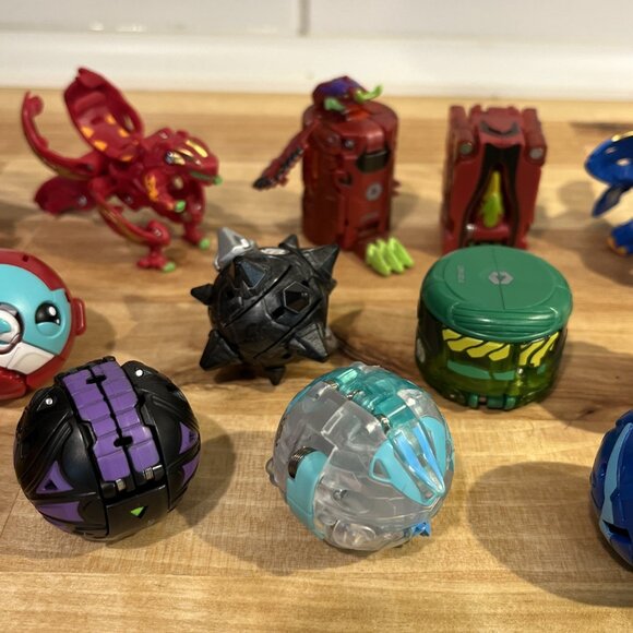 Bakugan Battle Brawlers Mixed Lot of 14 Figures - Picture 3 of 7